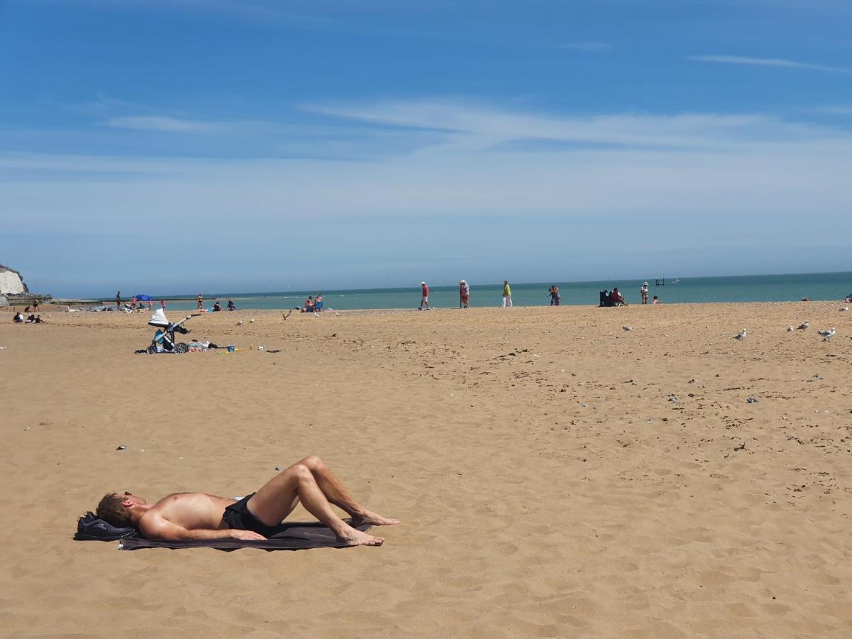 Seaside Summer *